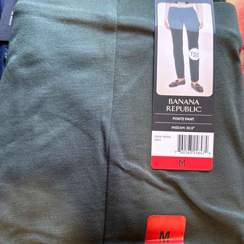Banana Republic Women’s Ponte Pants in Olive Green - Picture 2 of 4